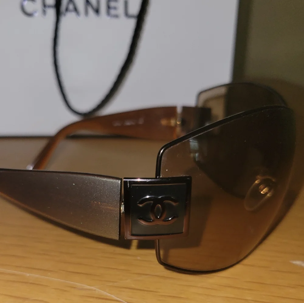 CHANEL Sunglasses with Case, Box, and Shopping Bag - Picture 5 of 9